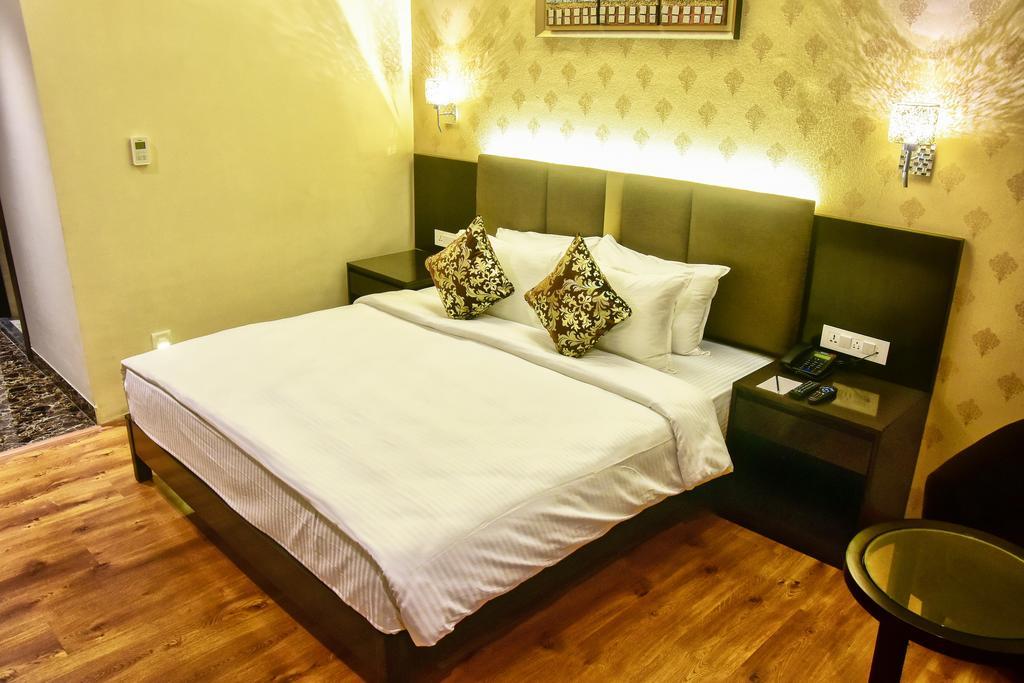 The Fern Residency Kolkata Hotell Exteriör bild