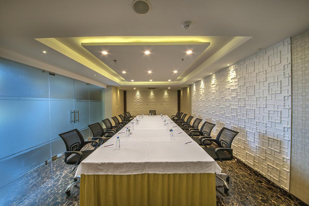 The Fern Residency Kolkata Hotell Exteriör bild