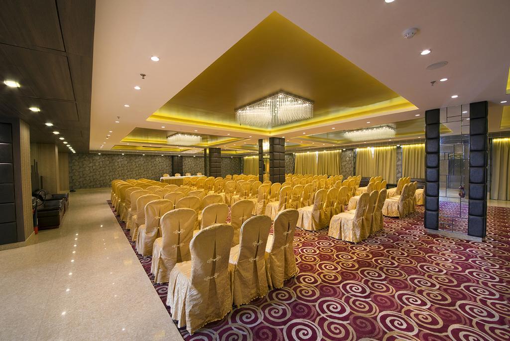 The Fern Residency Kolkata Hotell Exteriör bild