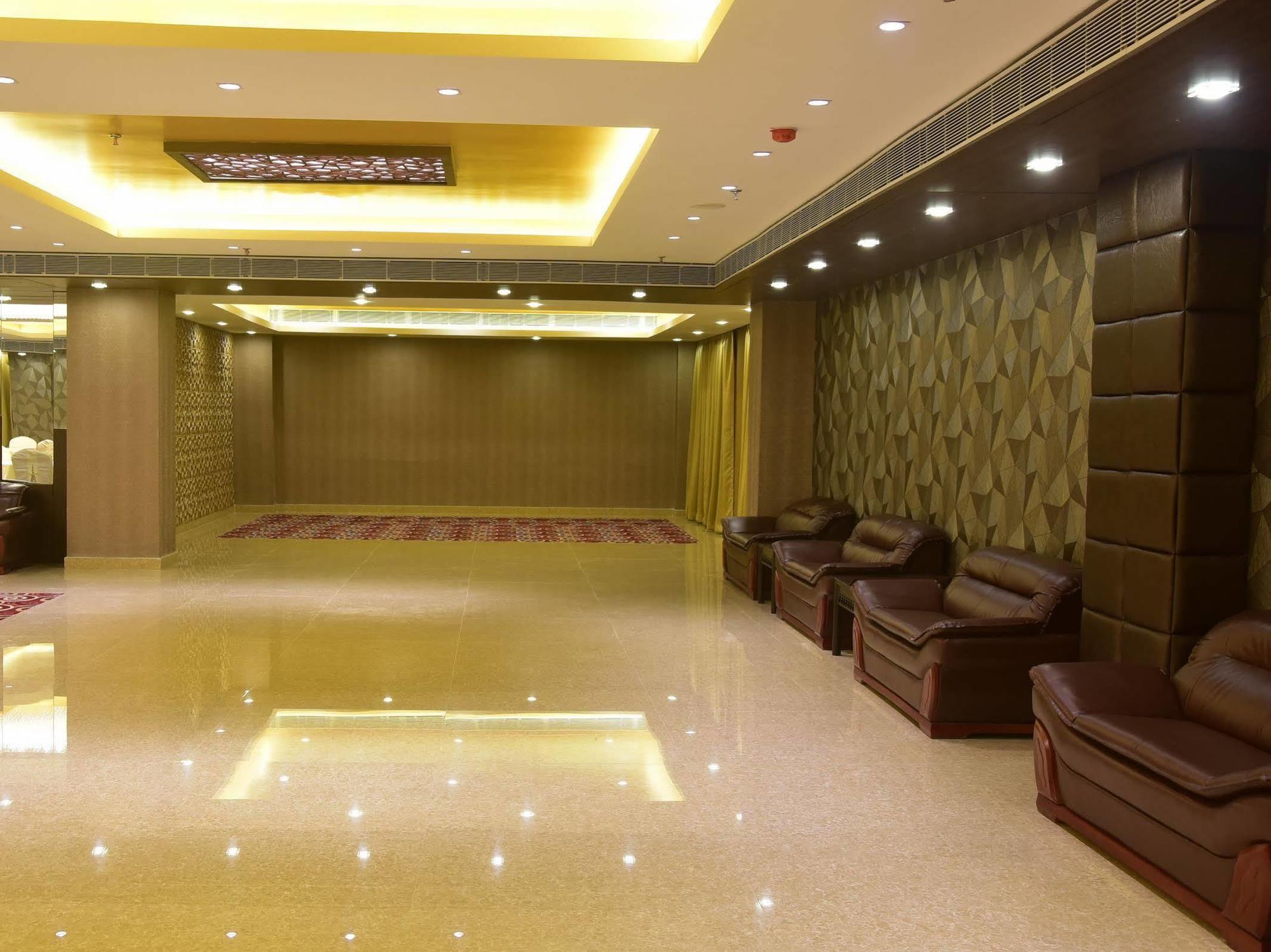 The Fern Residency Kolkata Hotell Exteriör bild